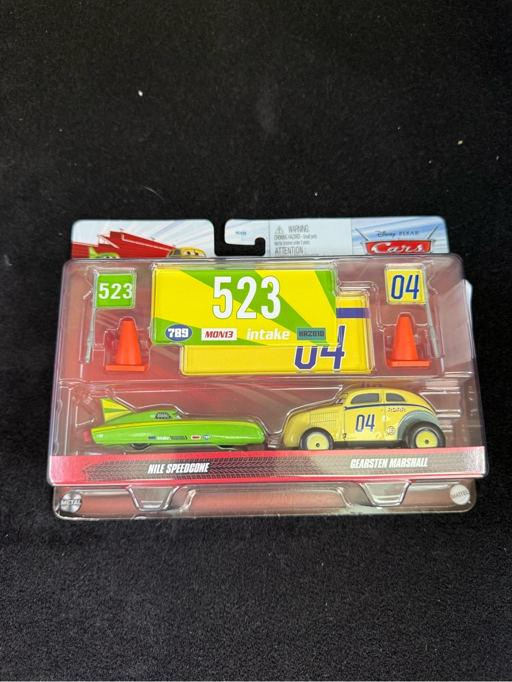 Disney Pixar Cars 2 pack - Nile Speedcone & Gearsten Marshall